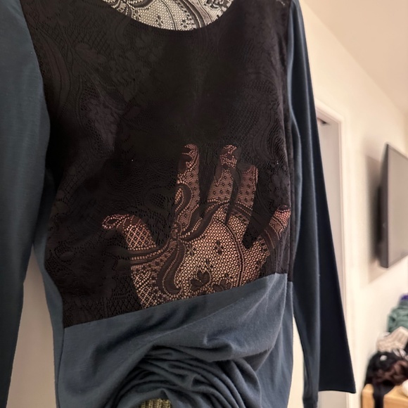 Size Small Aritzia Dress - Picture 4 of 4